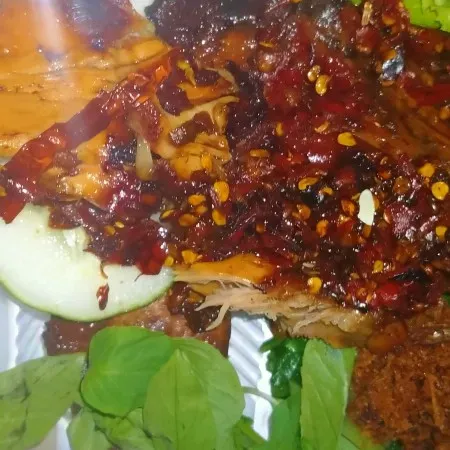 Foto Nasi Box Aya Bakar Kampung Pedas