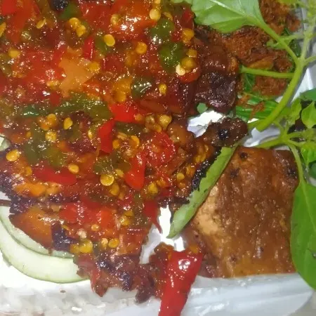 Foto Nasi Box Ayam Bakar Pedaging Geprek Sambal Bawang Mentah