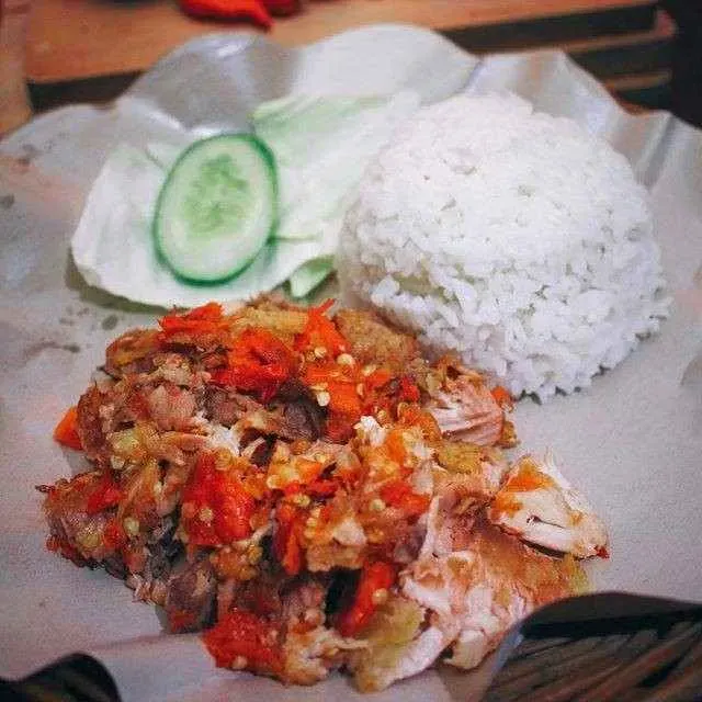 Foto Nasi Ayam Geprek Sambal Bawang