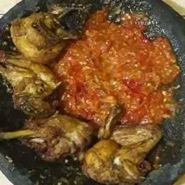 Foto Ayam Goreng Pedaging Sambal Tomat