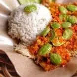 Foto Paket Nasi Box Ayam Geprek Sambal Pete