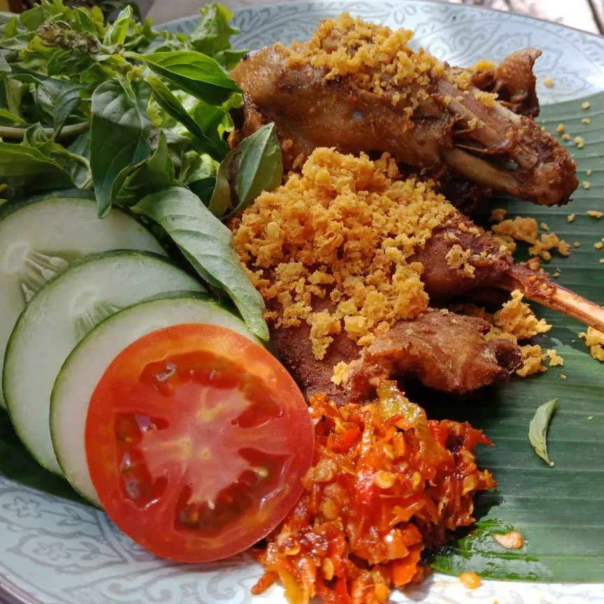 Foto Paha Bebek Goreng Sinjay Sambal Tawur