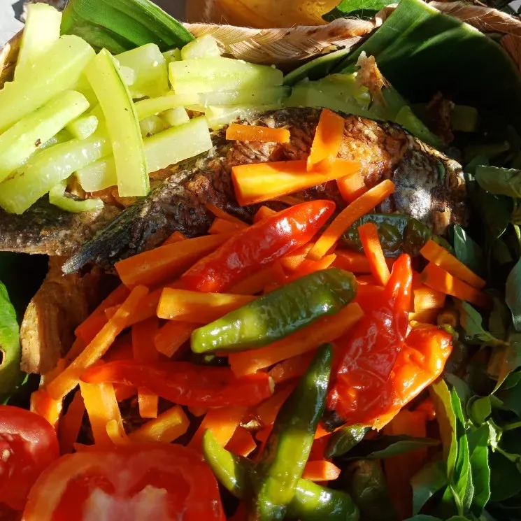 Foto Ikan Nila Masak Bumbu Acar