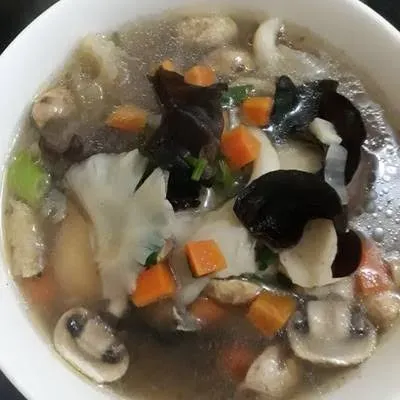 Foto Sop Jejamuran Komplit