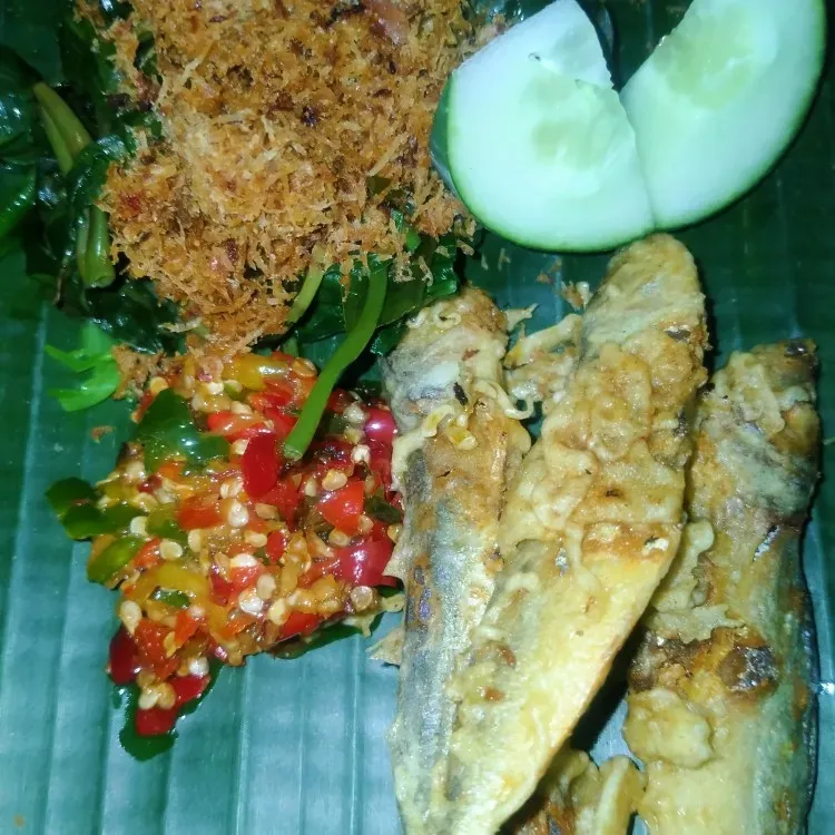 Foto Gereh Benggol Goreng+urap Sambal