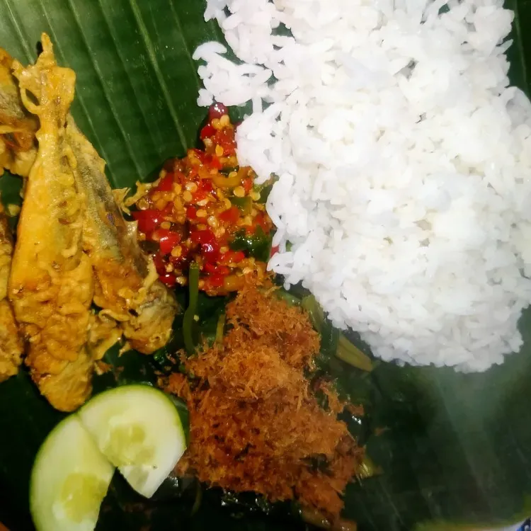 Foto Sego Gereh Benggol+urap Sambal