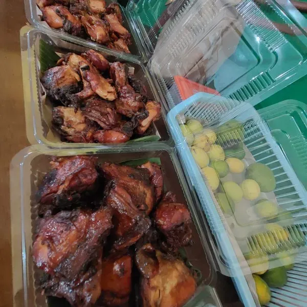 Foto 3 Ayam Pedaging Bakar